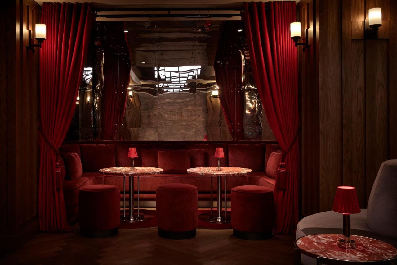 Hotel Riggs Washington Dc Exterior foto The interior of the bar